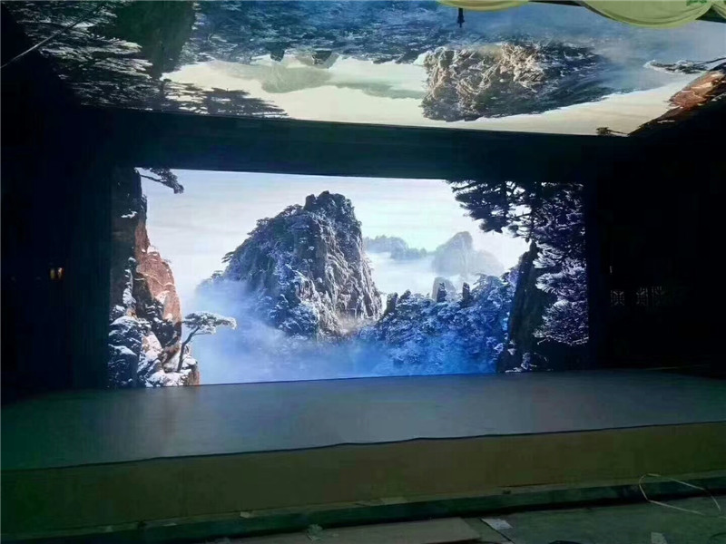 LED顯示屏在電影院的應用:革新觀影體驗 | 四川LED顯示屏生產(chǎn)廠家