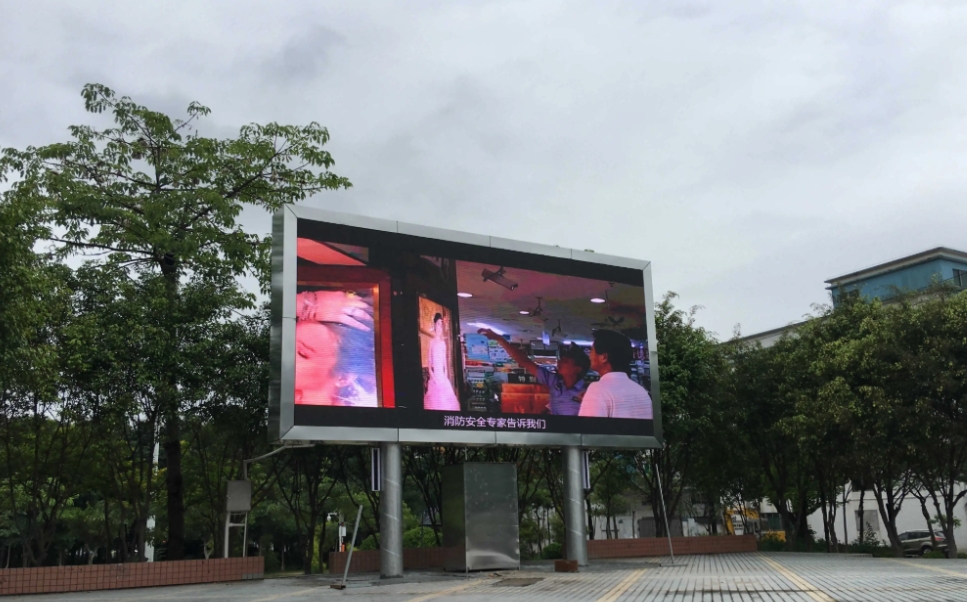 成都LED顯示屏：探索防護壁壘，防水防塵技術(shù)剖析